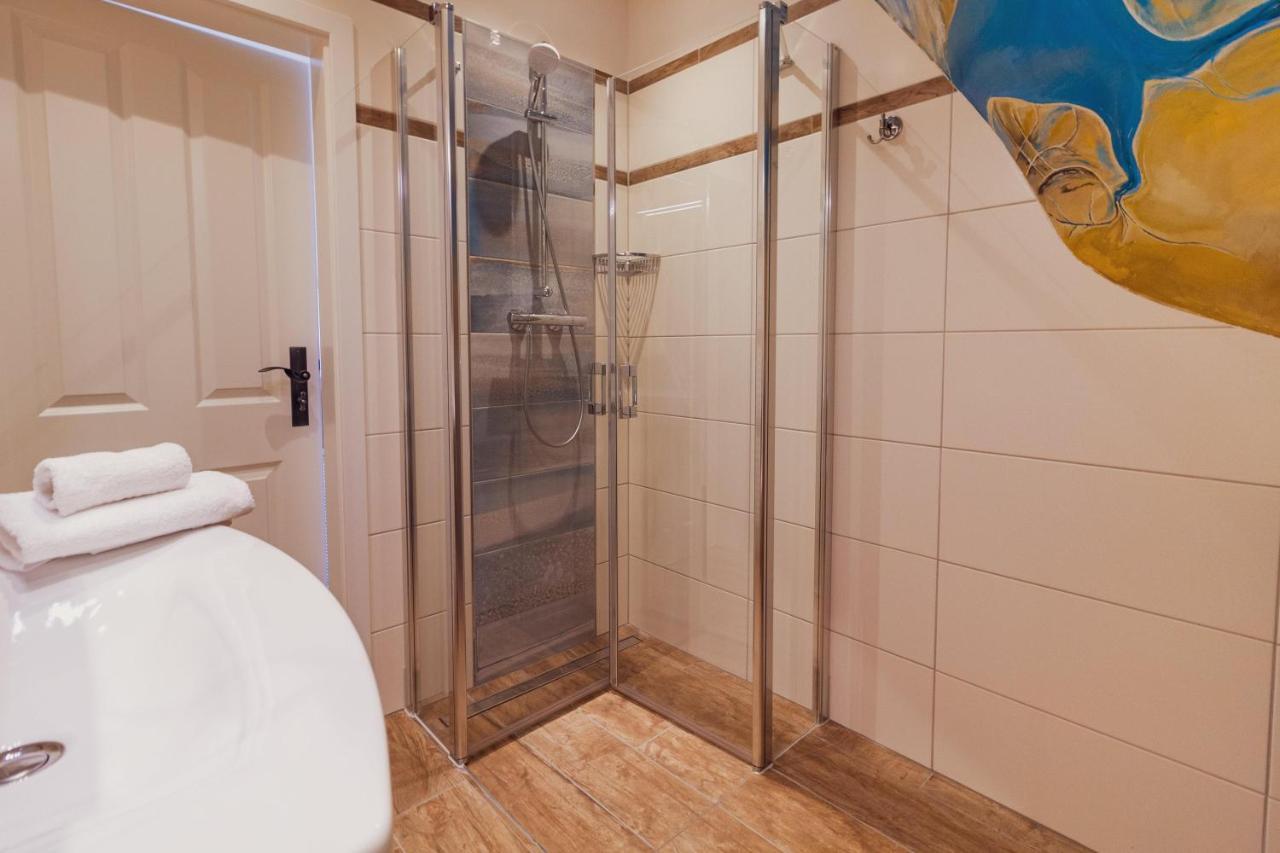Up Besoeoek - Magnolie Mit Sauna Krummhorn Bagian luar foto